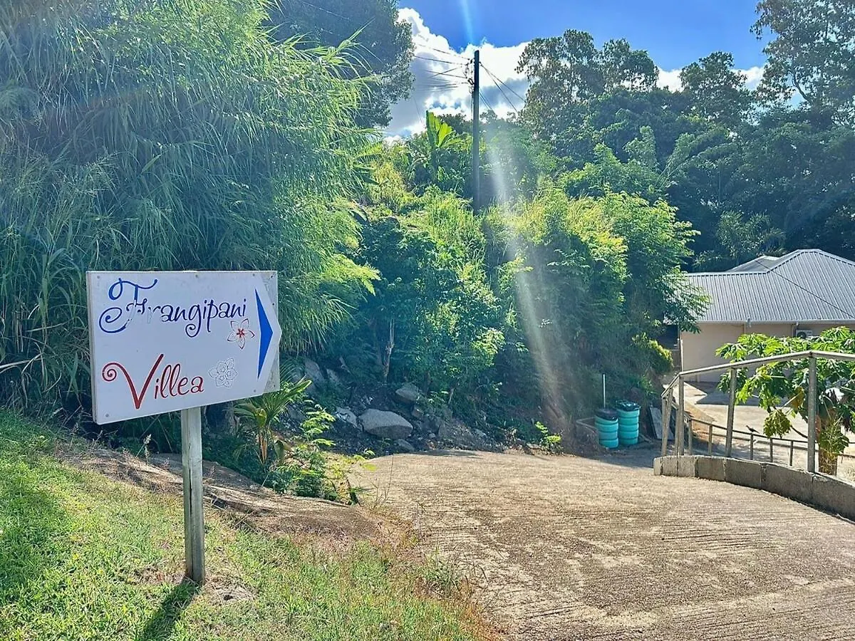 Villea Frangipani Top Floor 2 Bedroom Apartment Mahe Island